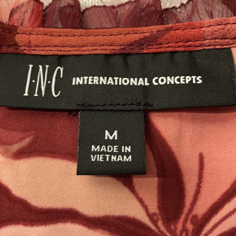 Women’s size M INC sleeveless blouse NWT . Harvest Hues. Ruffle detail at collar - Picture 3 of 7